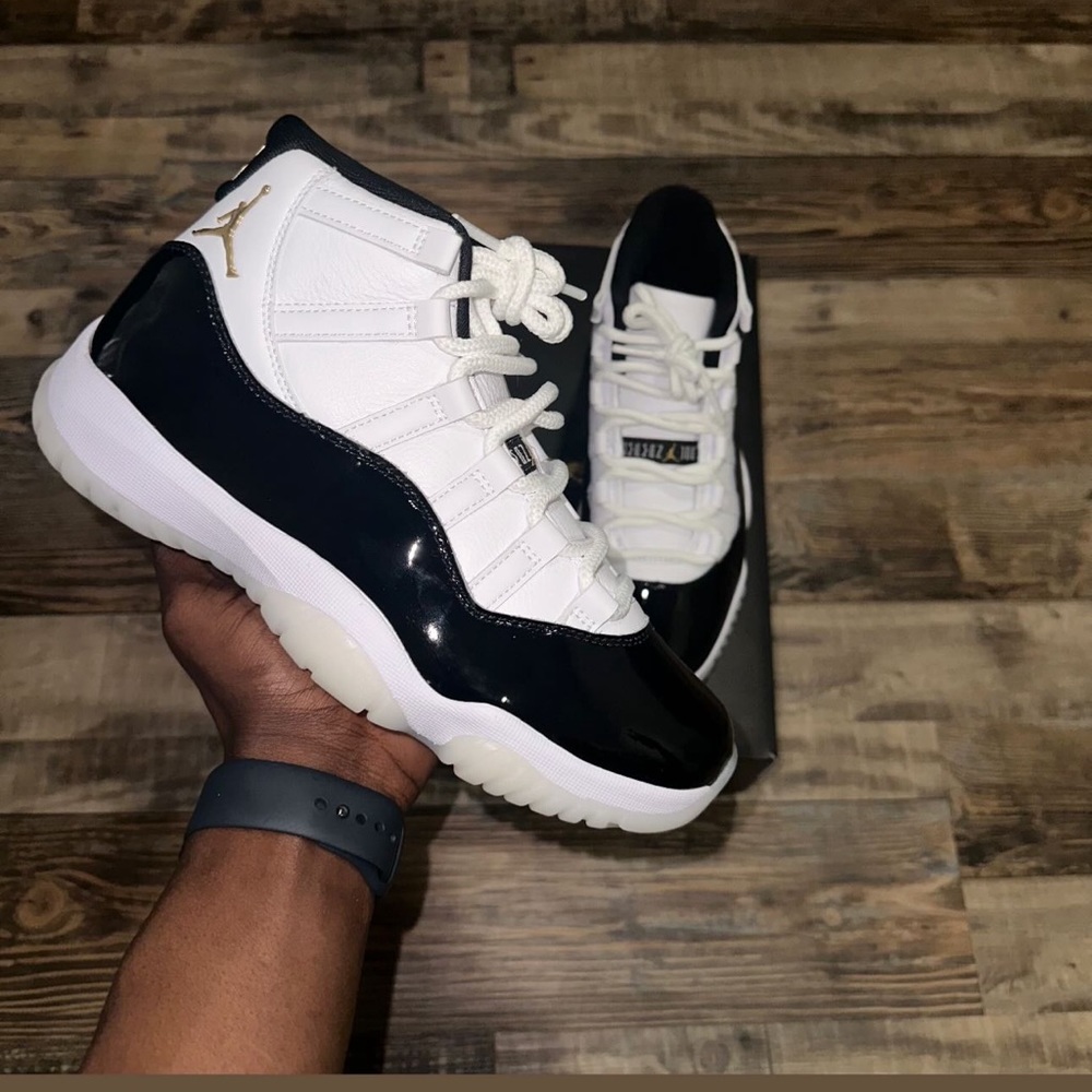 RETRO 11 “DMP GRATITUDE”